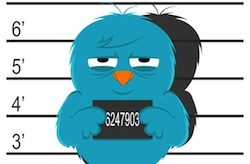 Tuiteando que es delito